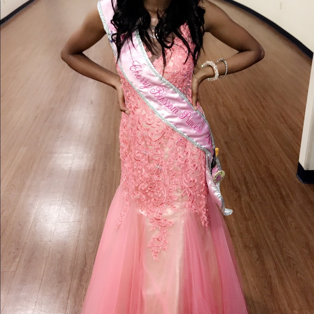 Prom/Pageant dress! - Picture 3 of 4